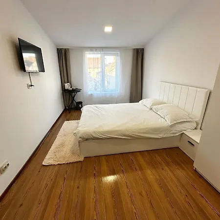 Ultracentral Apartment Brasov